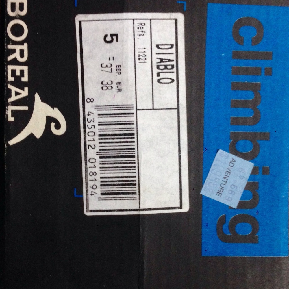 Climbing Shoes - Picture 3 of 3